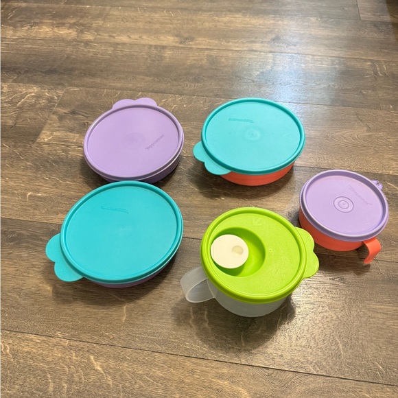 10 Piece Tupperware Set - Picture 2 of 10